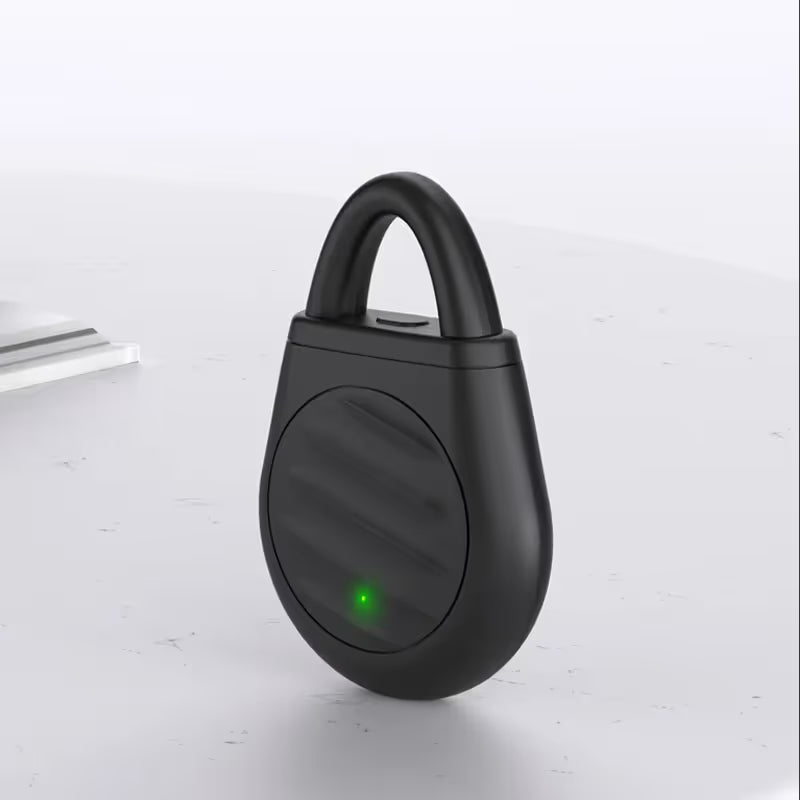 🐦No more trouble from birds, beasts and locusts！Portable Ultrasonic Bird Repellent Keychain